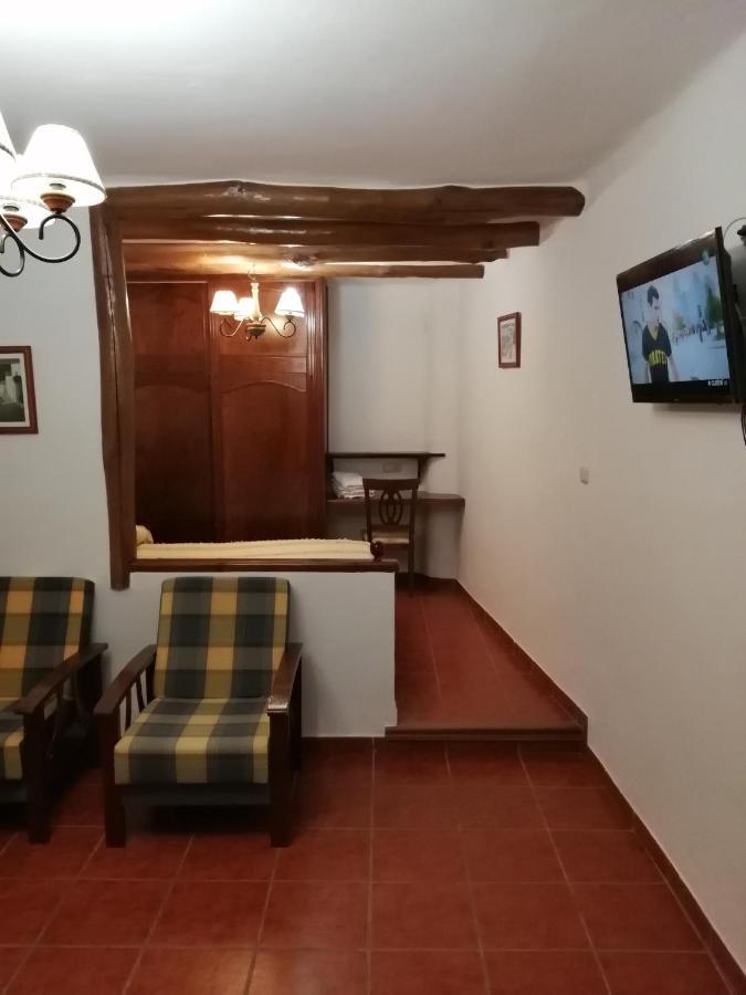 Hostal Ruta De Las Nieves Capileira Eksteriør bilde