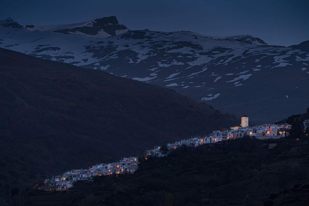 Hostal Ruta De Las Nieves Capileira Eksteriør bilde