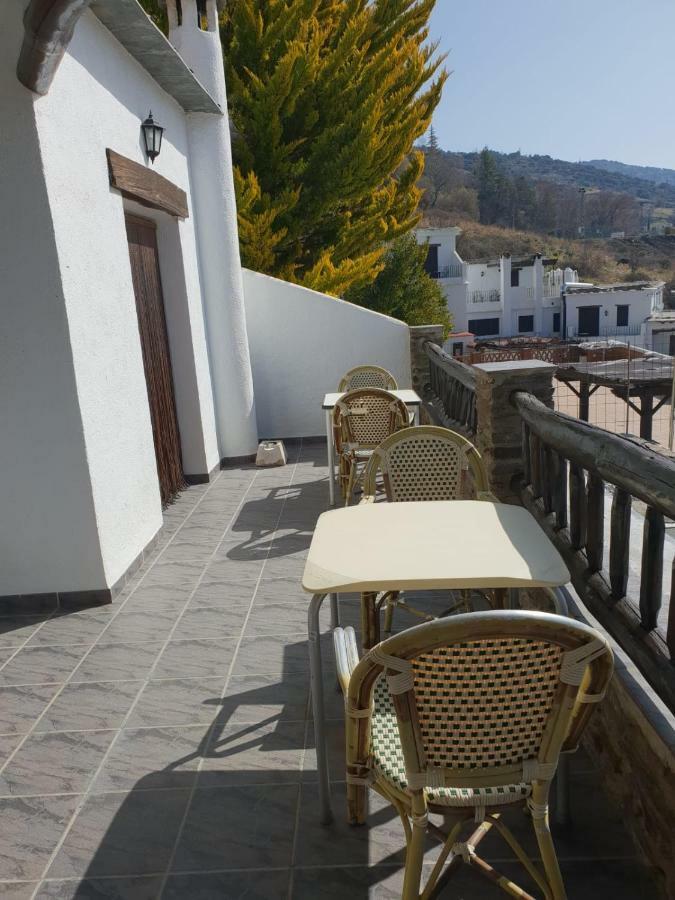Hostal Ruta De Las Nieves Capileira Eksteriør bilde