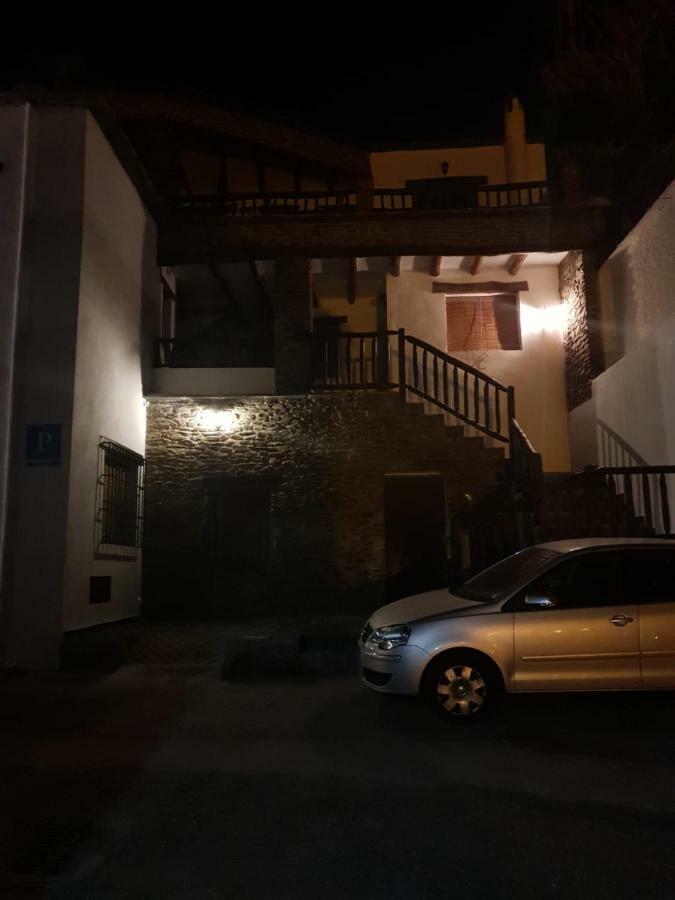 Hostal Ruta De Las Nieves Capileira Eksteriør bilde