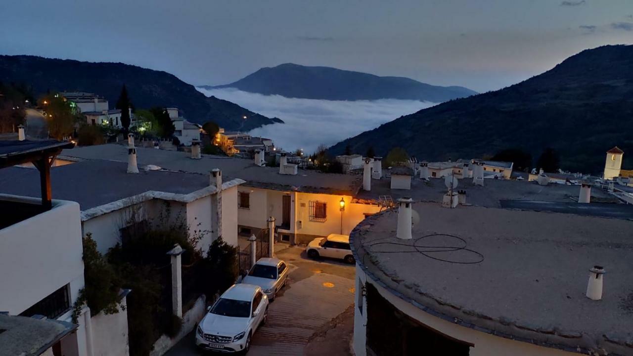 Hostal Ruta De Las Nieves Capileira Eksteriør bilde